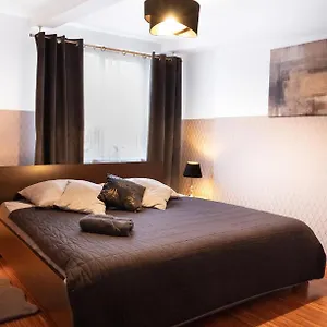 clicktheflat-piekna-center-apart-rooms.warsawhotelspoland.com/